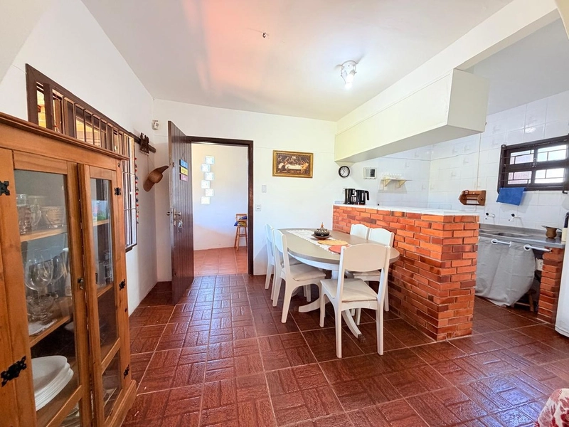 Sobrado com 3 Dormitórios e Churrasqueira | Frente Leste: 9ª foto da galeria de imagens do imóvel