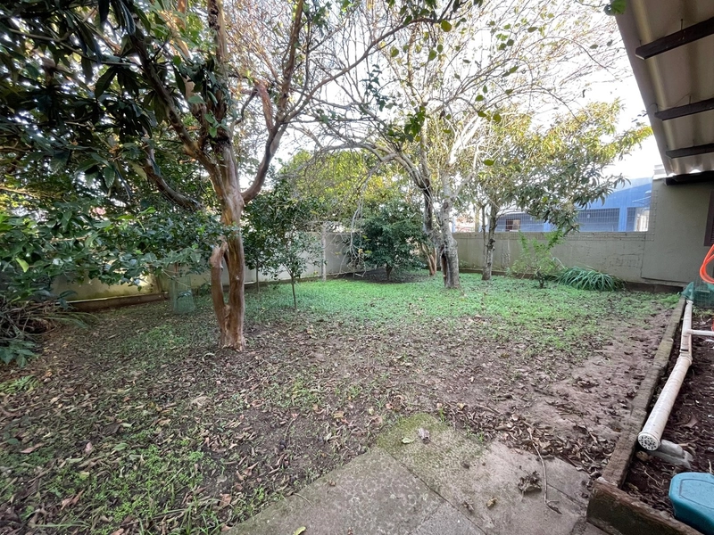 Casa com 3 Dormitórios, Suíte e Pátio Frente e Fundos: 12ª foto da galeria de imagens do imóvel