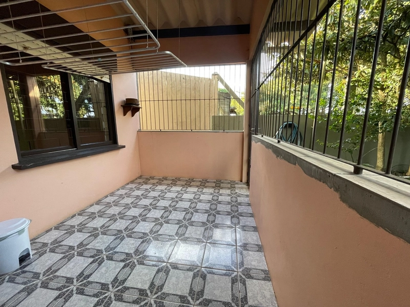 Casa com 3 Dormitórios, Suíte e Pátio Frente e Fundos: 11ª foto da galeria de imagens do imóvel