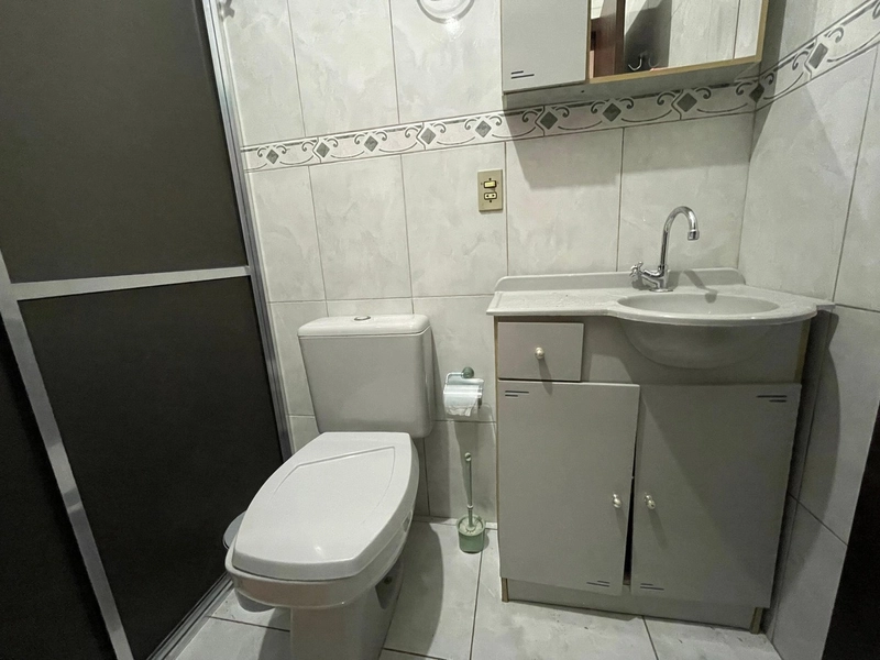 Sobrado à Venda com 4 Dormitórios, Pátio Amplo e Churrasqueira!: 6ª foto da galeria de imagens do imóvel