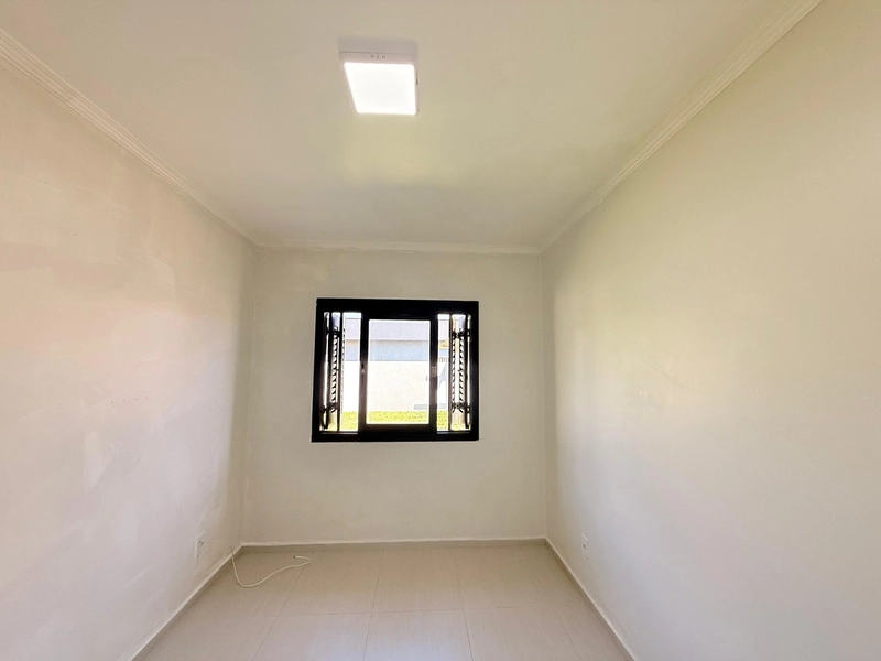 Casa Moderna com Lareira, Churrasqueira e Amplo Pátio: 19ª foto da galeria de imagens do imóvel