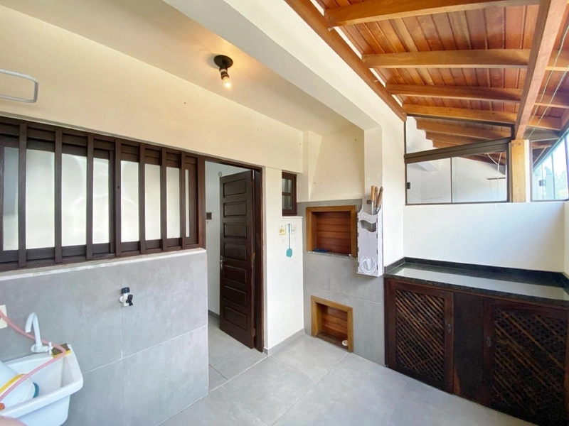 Duplex mobiliado a poucos metros do mar em Maristela: 10ª foto da galeria de imagens do imóvel