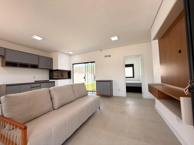 Casa com Piscina, Suíte e Living Integrado – Semi-Mobiliada!: 10ª foto da galeria de imagens do imóvel