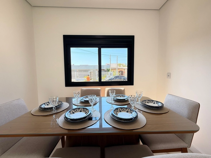 Casa com Piscina, Suíte e Living Integrado – Semi-Mobiliada!: 11ª foto da galeria de imagens do imóvel