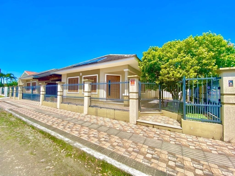 Casa com Anexo Gourmet, 4 Dormitórios e Suíte com Banheira: 1ª foto da galeria de imagens do imóvel