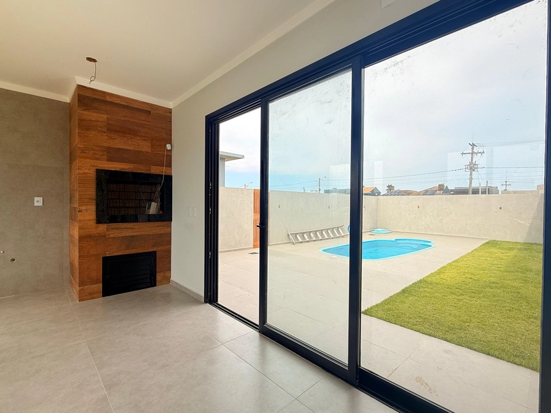 Casa Charmosa com 3 dormitórios, Pátio Amplo e Piscina!: 4ª foto da galeria de imagens do imóvel