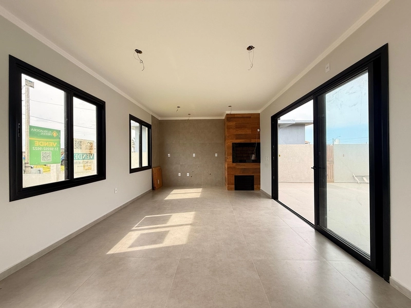 Casa Charmosa com 3 dormitórios, Pátio Amplo e Piscina!: 3ª foto da galeria de imagens do imóvel