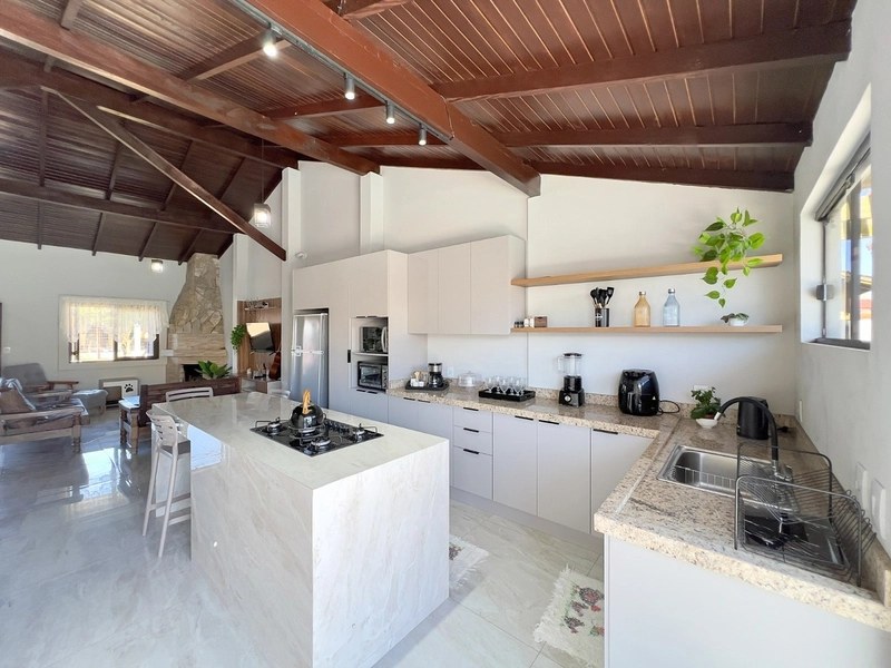 Casa com Piscina Aquecida e Espaço Gourmet a 500m do Mar: 17ª foto da galeria de imagens do imóvel