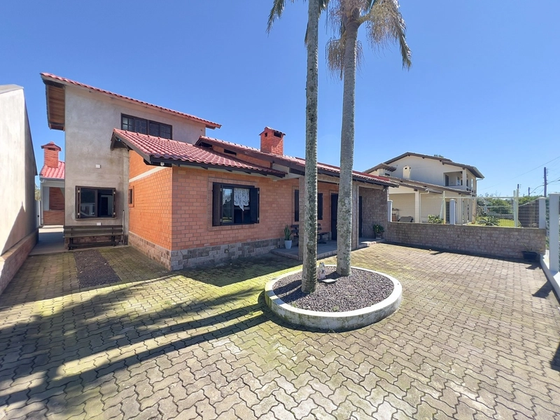 Casa com Piscina Aquecida e Espaço Gourmet a 500m do Mar: 32ª foto da galeria de imagens do imóvel