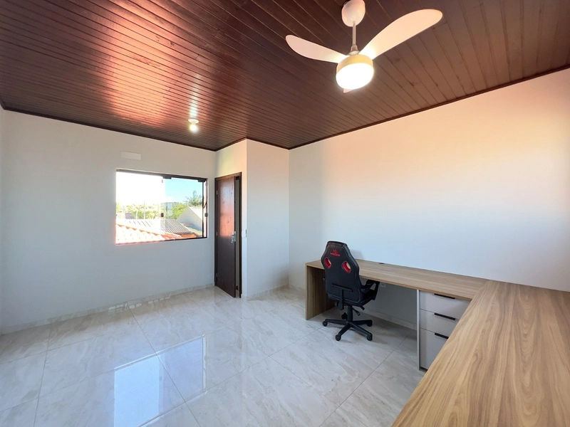 Casa com Piscina Aquecida e Espaço Gourmet a 500m do Mar: 29ª foto da galeria de imagens do imóvel