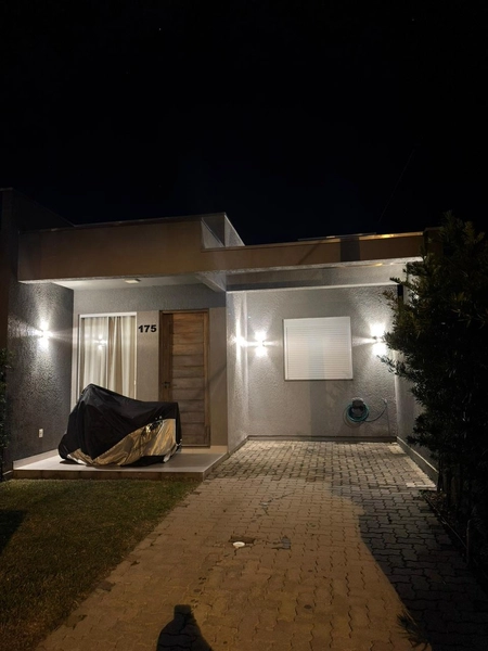 Casa Moderna com Suíte, Acabamento Impecavel e Ótima Iluminação!: 3ª foto da galeria de imagens do imóvel