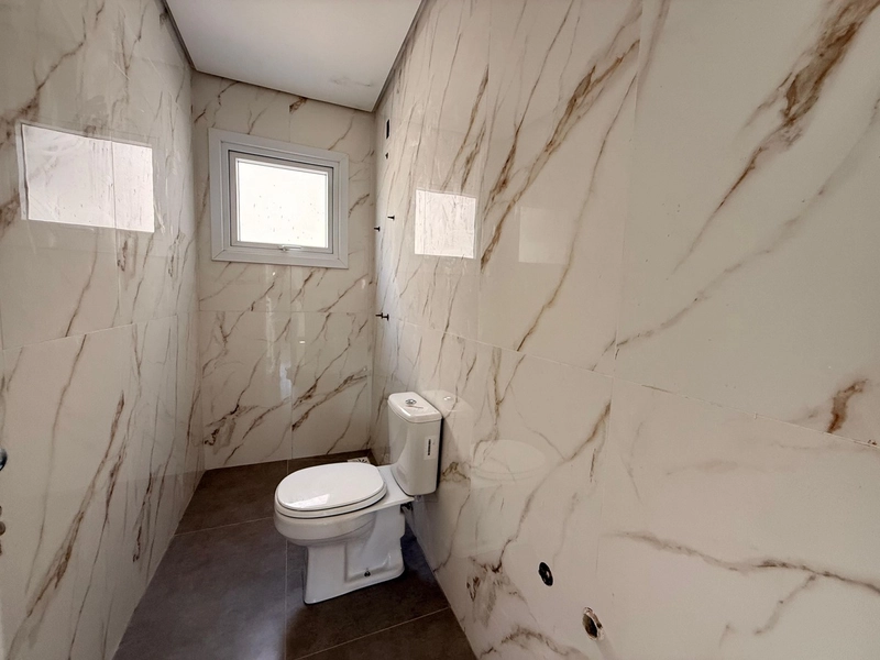 Geminado de Esquina com Suíte e Churrasqueira!: 11ª foto da galeria de imagens do imóvel