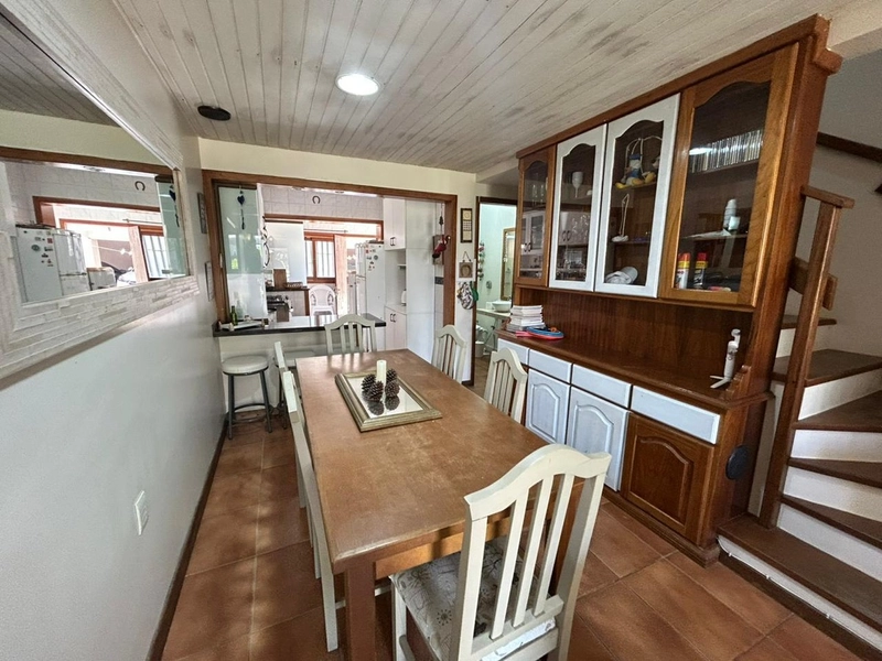 Sobrado com 3 Dormitórios, Lareira e Sacada com Churrasqueira: 10ª foto da galeria de imagens do imóvel