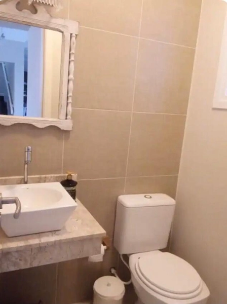 Sobrado Mobiliado com 3 Suítes, Lareira e Espaço Gourmet: 8ª foto da galeria de imagens do imóvel