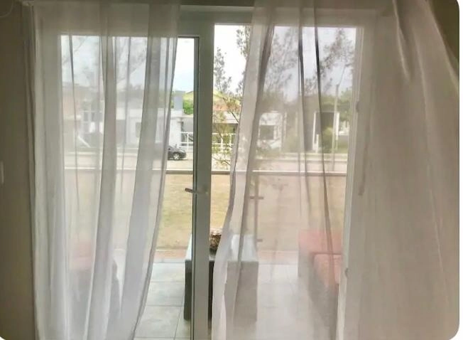 Sobrado Mobiliado com 3 Suítes, Lareira e Espaço Gourmet: 6ª foto da galeria de imagens do imóvel