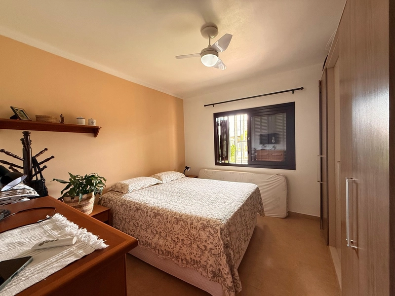 Charmosa casa com Lareira, Espaço Gourmet e Pátio Amplo!: 12ª foto da galeria de imagens do imóvel