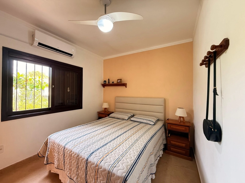 Charmosa casa com Lareira, Espaço Gourmet e Pátio Amplo!: 11ª foto da galeria de imagens do imóvel