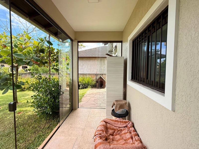 Charmosa casa com Lareira, Espaço Gourmet e Pátio Amplo!: 17ª foto da galeria de imagens do imóvel