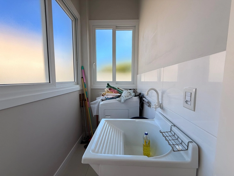 Casa a 50m do Mar, com 3 Dormitórios, Pé Direito Alto e Lareira!: 17ª foto da galeria de imagens do imóvel