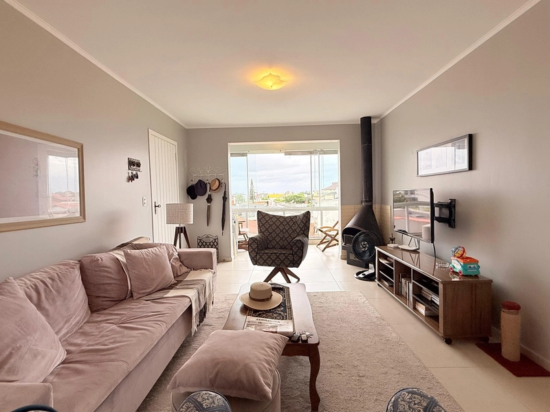 Apartamento com 2 Dormitórios, 2 Banheiros Sociais e Ótima Localização: 4ª foto da galeria de imagens do imóvel