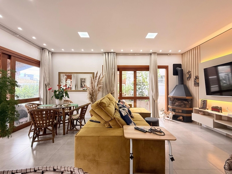 Linda Casa com 3 Dormitórios, Móveis Planejados e Ambientes Amplos!: 7ª foto da galeria de imagens do imóvel