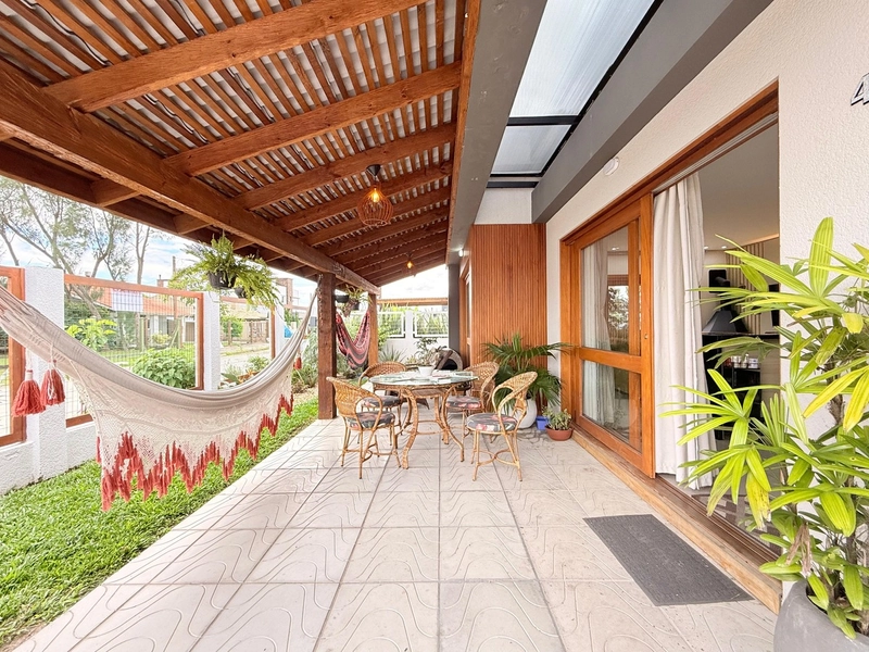 Linda Casa com 3 Dormitórios, Móveis Planejados e Ambientes Amplos!: 5ª foto da galeria de imagens do imóvel