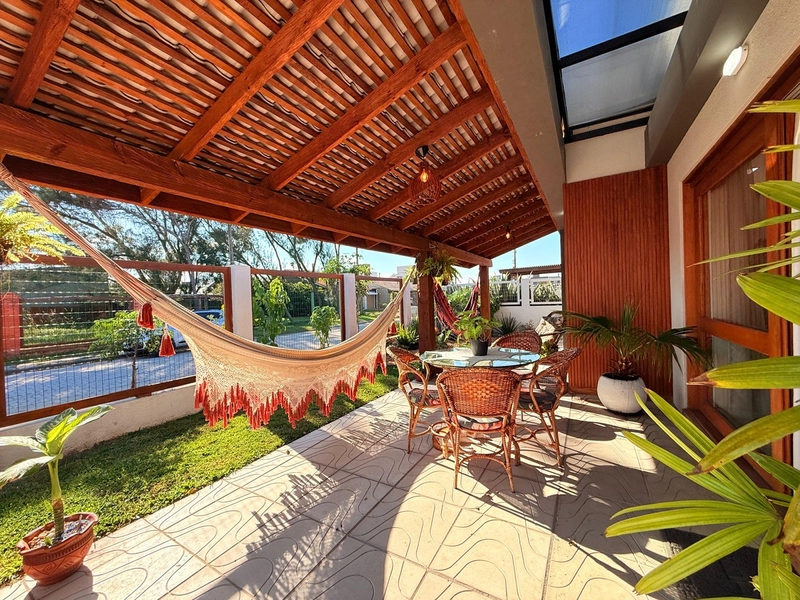Linda Casa com 3 Dormitórios, Móveis Planejados e Ambientes Amplos!: 4ª foto da galeria de imagens do imóvel