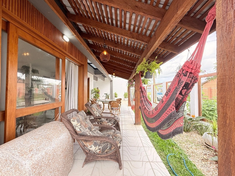 Linda Casa com 3 Dormitórios, Móveis Planejados e Ambientes Amplos!: 4ª foto da galeria de imagens do imóvel