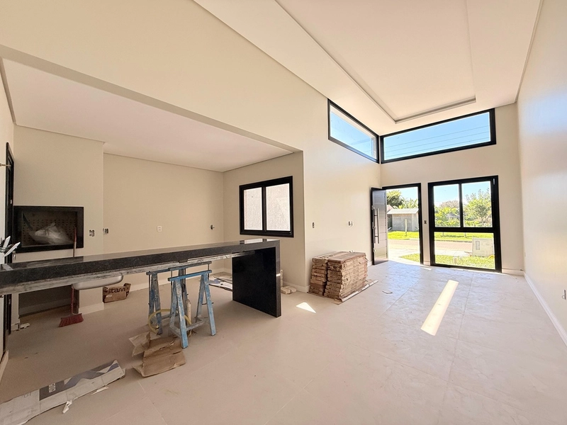 Linda Casa em Ótima Localização, Piscina e 2 Dormitórios!: 6ª foto da galeria de imagens do imóvel