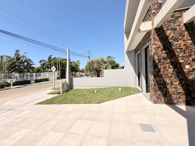 Linda Casa em Ótima Localização, Piscina e 2 Dormitórios!: 5ª foto da galeria de imagens do imóvel