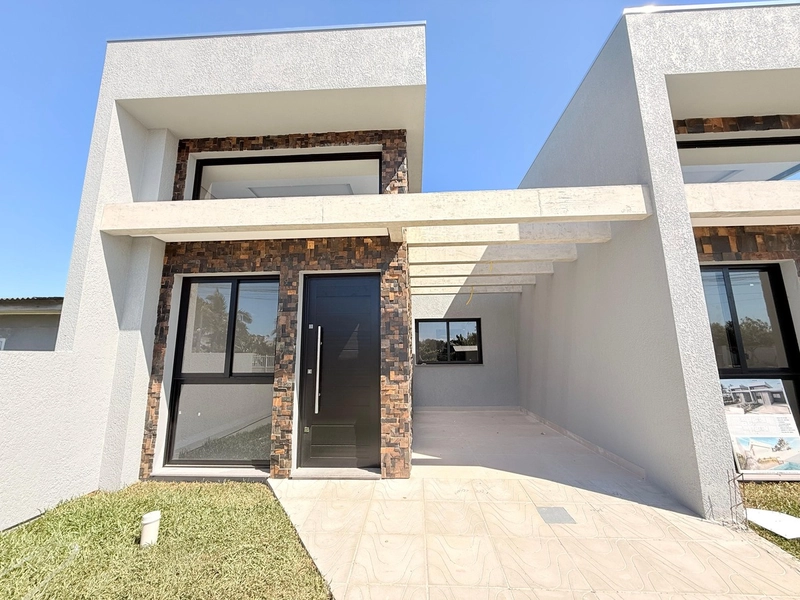 Linda Casa em Ótima Localização, Piscina e 2 Dormitórios!: 3ª foto da galeria de imagens do imóvel