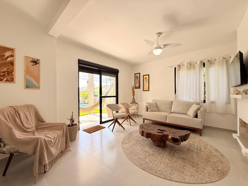 Casa com 3 Dormitórios, Piscina e Espaço Gourmet – Conforto e Lazer!: 3ª foto da galeria de imagens do imóvel