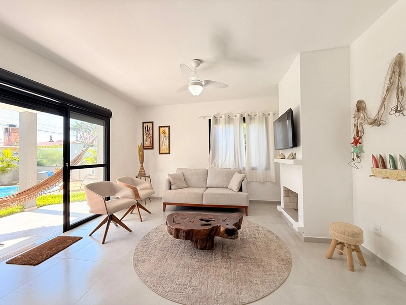 Casa com 3 Dormitórios, Piscina e Espaço Gourmet – Conforto e Lazer!: 4ª foto da galeria de imagens do imóvel