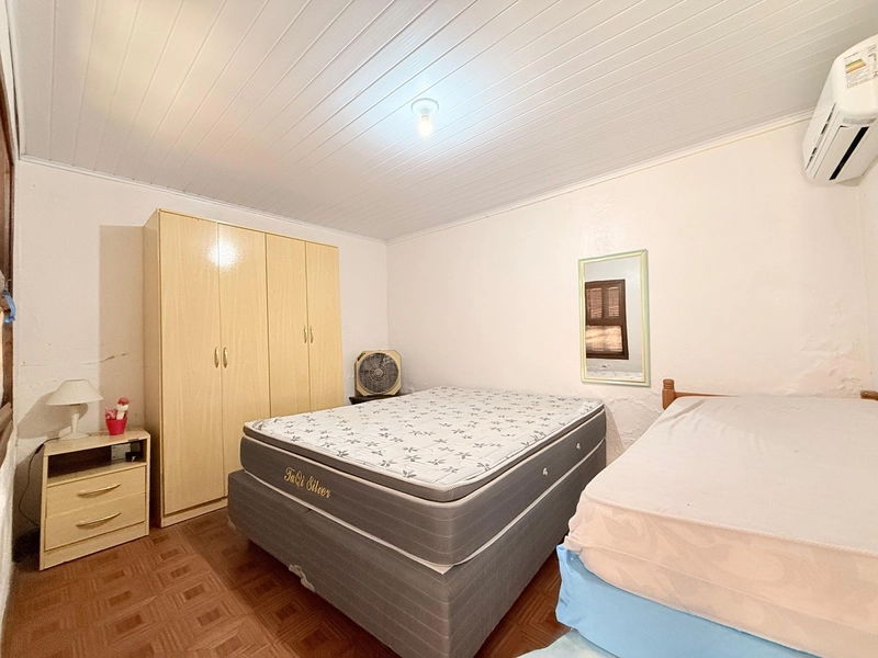 Casa á Venda em Ótima Localização, com 3 Dormitórios e 2 Banheiros!: 13ª foto da galeria de imagens do imóvel