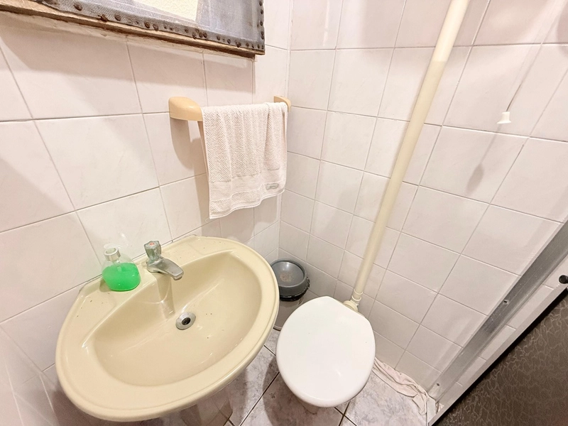 Casa á Venda em Ótima Localização, com 3 Dormitórios e 2 Banheiros!: 11ª foto da galeria de imagens do imóvel