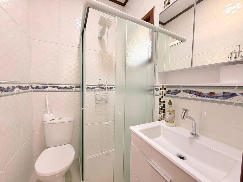 Linda Casa com Piscina, 3 Dormitórios e Pátio Amplo!: 15ª foto da galeria de imagens do imóvel