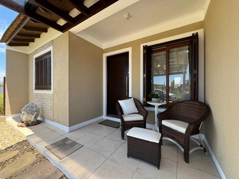 Lindo Geminado á Venda, com 2 Dormitórios e Living Integrado!: 1ª foto da galeria de imagens do imóvel