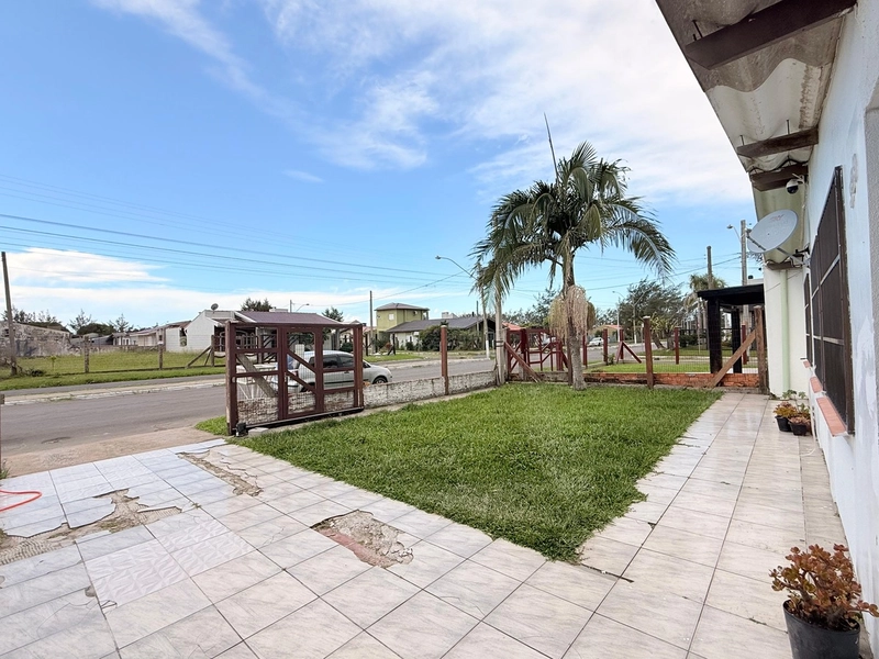 Casa Completa com 3 Dormitórios, Living integrado e Anexo nos Fundos!: 2ª foto da galeria de imagens do imóvel