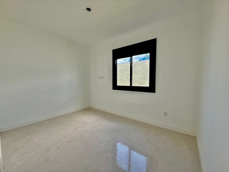 Lindo Imóvel com 2 Suítes, Living integrado com Lareira e Perto do Mar: 13ª foto da galeria de imagens do imóvel