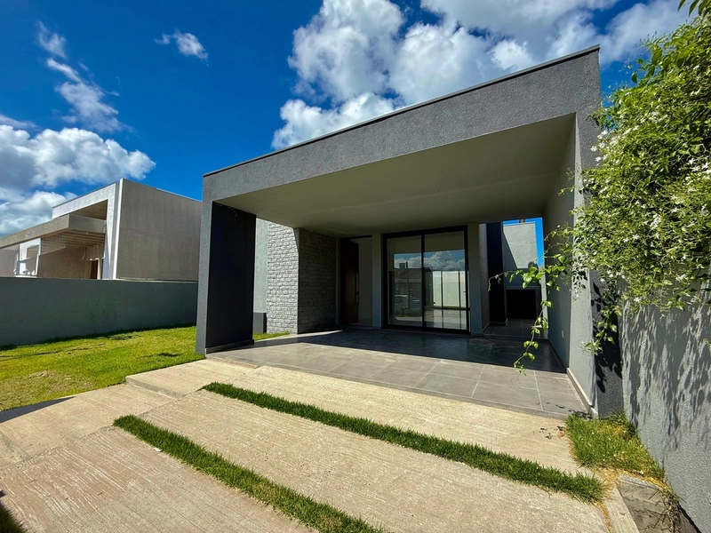 Lindo Imóvel com 2 Suítes, Living integrado com Lareira e Perto do Mar: 2ª foto da galeria de imagens do imóvel