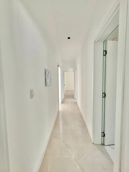 Lindo Imóvel com 2 Suítes, Living integrado com Lareira e Perto do Mar: 11ª foto da galeria de imagens do imóvel