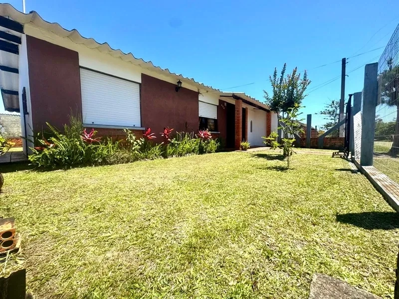 Casa com 110m², Pátio Amplo e Garagem Fechada: 1ª foto da galeria de imagens do imóvel