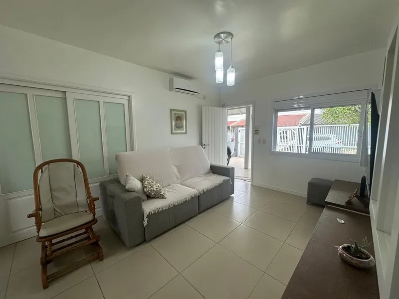 Ampla Casa com 150m², 4 Dormitórios e Excelente Padrão de Acabamento: 3ª foto da galeria de imagens do imóvel