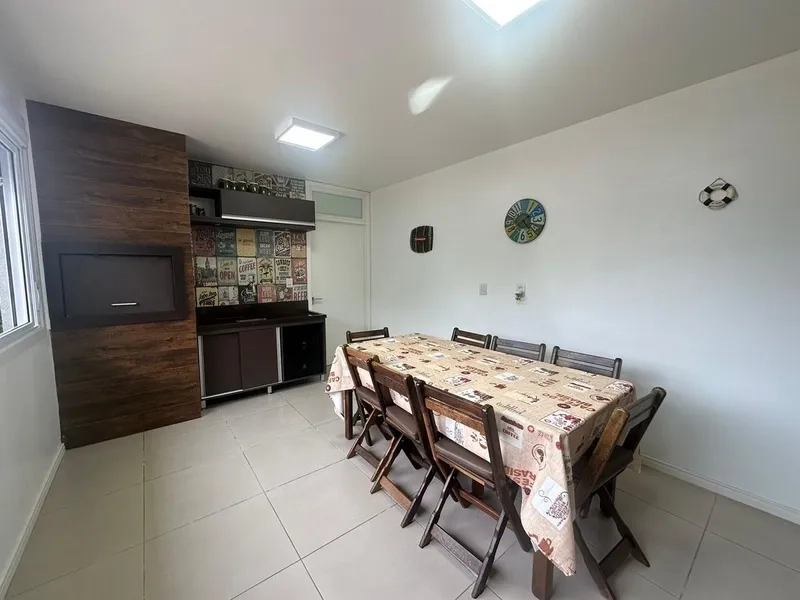 Ampla Casa com 150m², 4 Dormitórios e Excelente Padrão de Acabamento: 6ª foto da galeria de imagens do imóvel