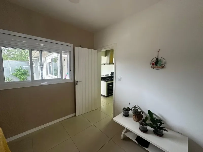 Ampla Casa com 150m², 4 Dormitórios e Excelente Padrão de Acabamento: 15ª foto da galeria de imagens do imóvel