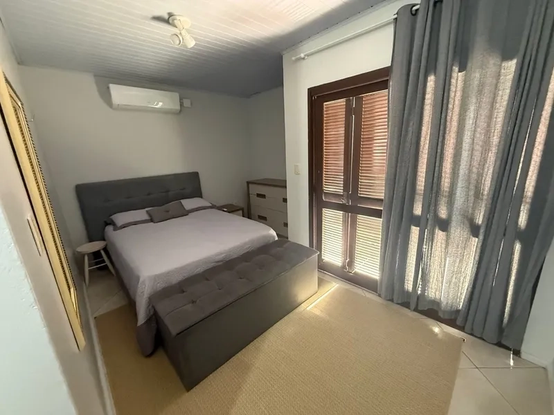 Lindo sobrado com 4 Dormitórios em 2 Terrenos e Pátio Amplo: 18ª foto da galeria de imagens do imóvel