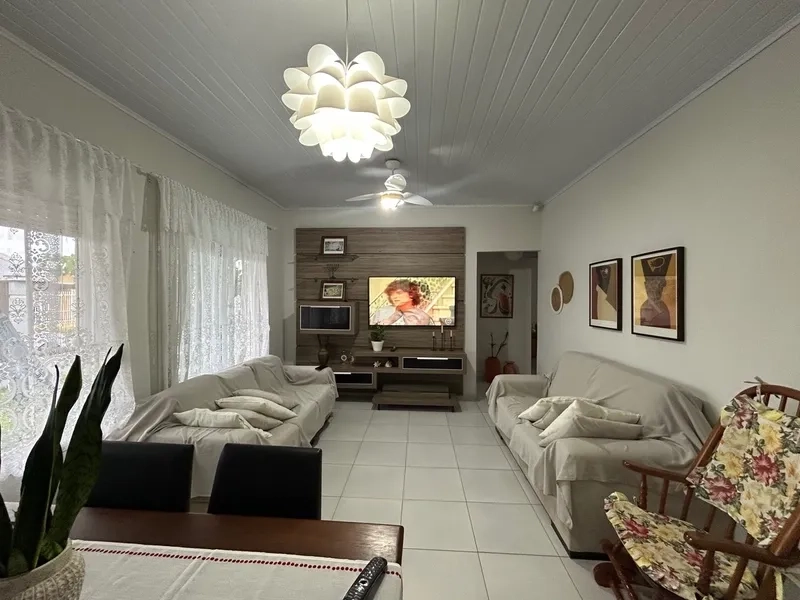 Casa Ampla com 3 Dormitórios, Anexo nos Fundos e Área Gourmet!: 2ª foto da galeria de imagens do imóvel