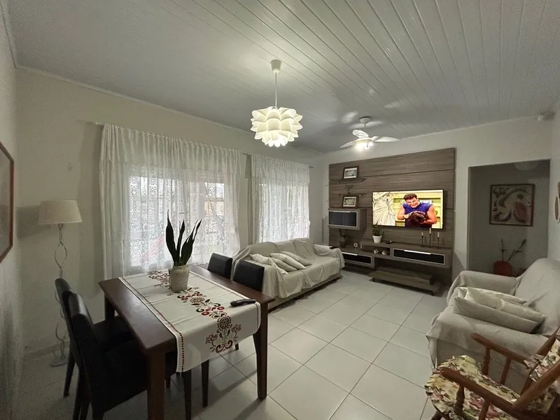 Casa Ampla com 3 Dormitórios, Anexo nos Fundos e Área Gourmet!: 4ª foto da galeria de imagens do imóvel