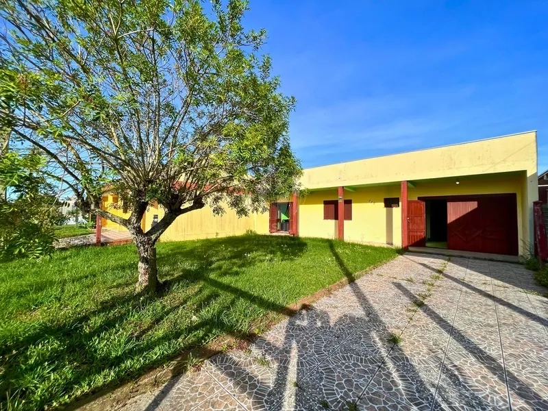 Oportunidade Única no Coração de Atlântida Sul – A 50m do Centrinho!: 1ª foto da galeria de imagens do imóvel