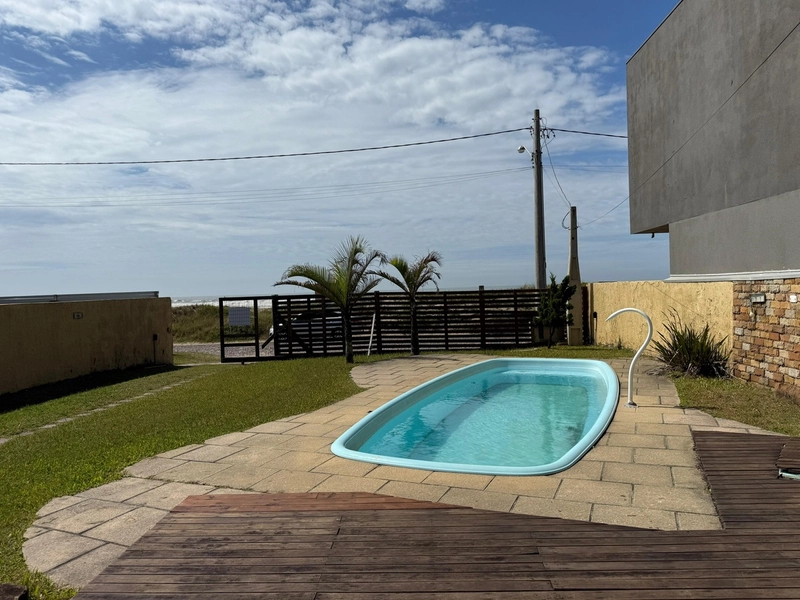 Casa à Beira Mar, com Piscina e Espaço Gourmet!: 3ª foto da galeria de imagens do imóvel
